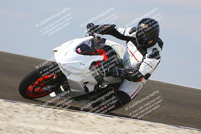 media/Nov-02-2025-Lets Ride (Sun) [[f7a3caa734]]/B Group/1120am (Turn 2 Inside)/